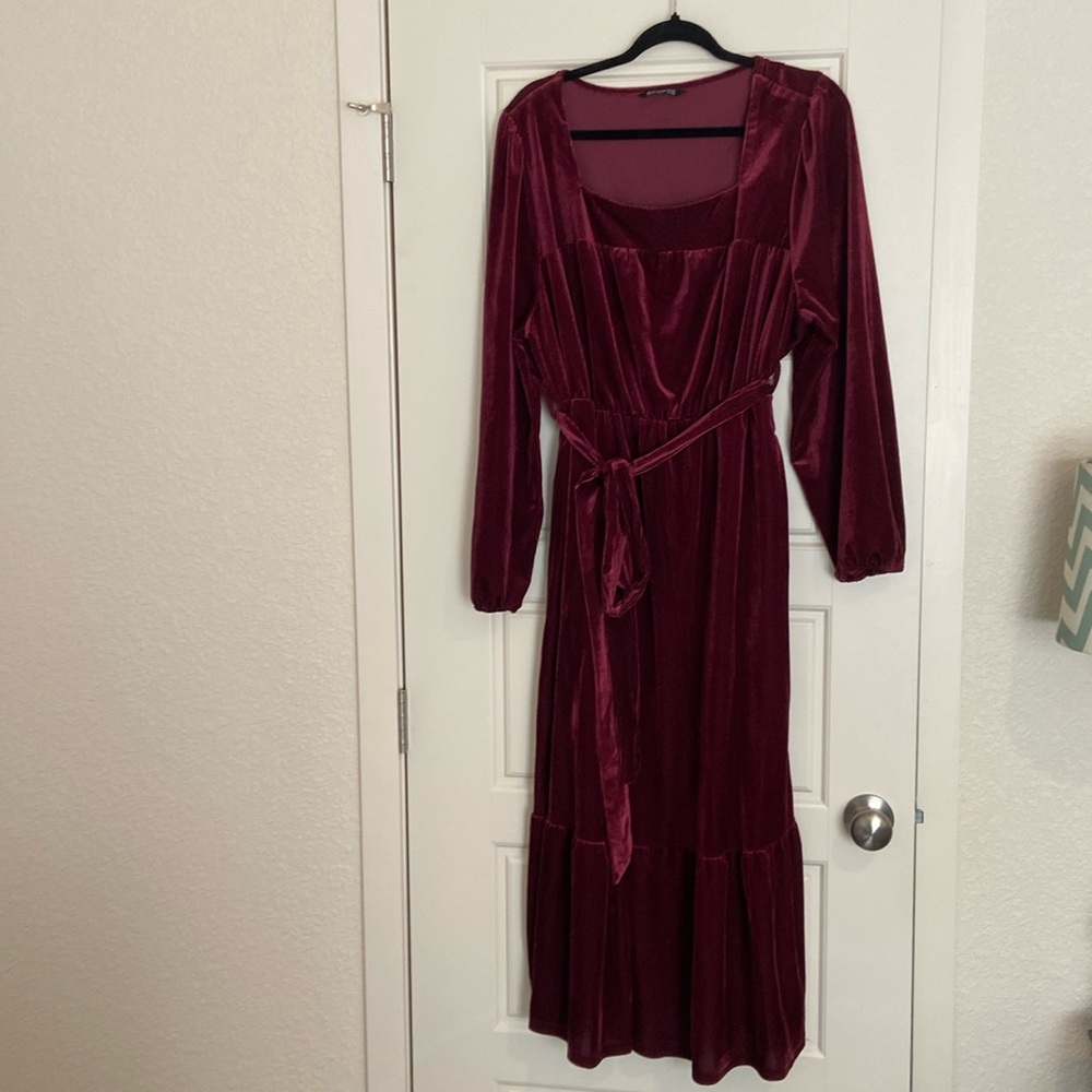 BloomChic Velvet Belted Square Neck Gathered Dress